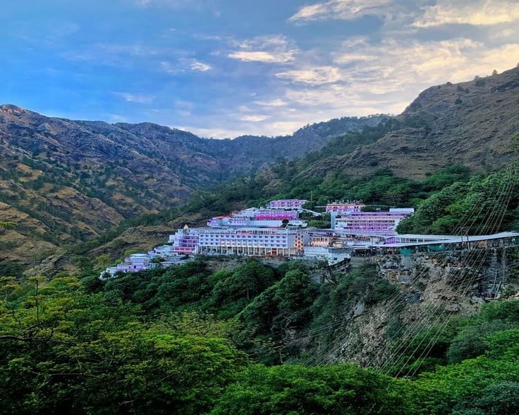 Vaishno Devi + Kashmir Trip